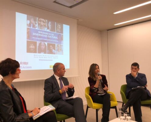 DIVEM, diversidad cultural, evento, empresa, empresasquesuman